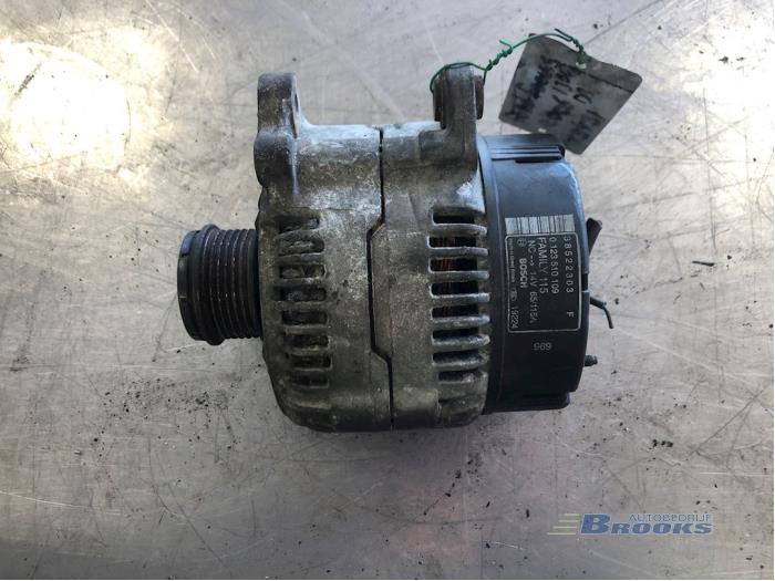 Dynamo d'un Chrysler Voyager/Grand Voyager 2.5 TDiC 2000