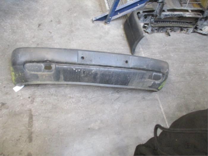 Front bumper from a Volkswagen Transporter 2002