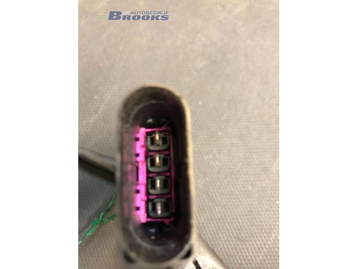 Sonde lambda d'un Audi A4 Avant (B6) 2.4 V6 30V 2003