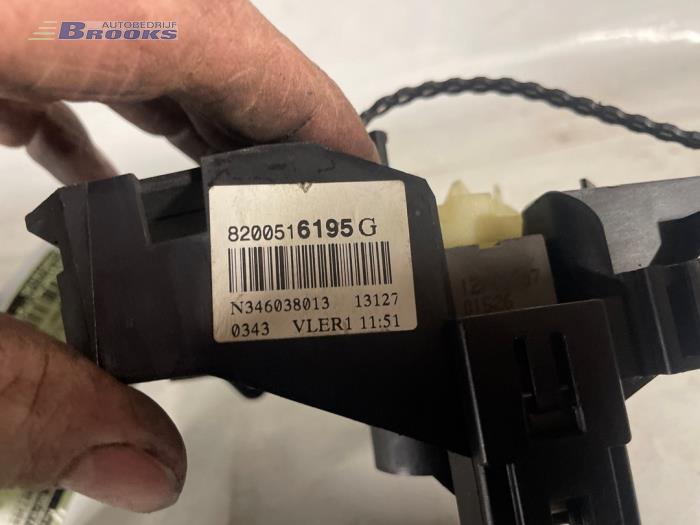 Steering angle sensor from a Renault Twingo II (CN) 1.2 16V GT TCE 2008
