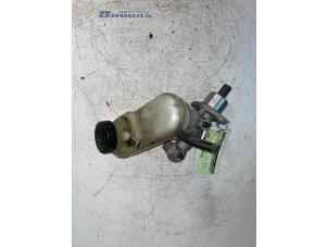 Used Master cylinder Renault Twingo II (CN) 1.2 16V GT TCE Price € 20,00 Margin scheme offered by Autobedrijf Brooks