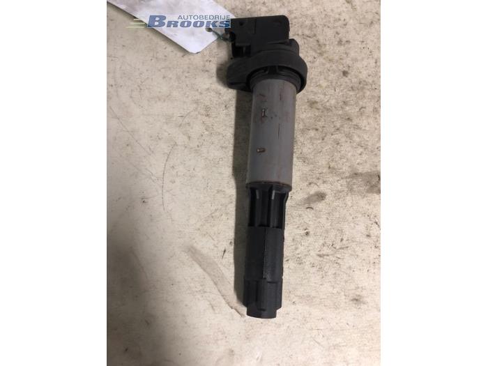 Ignition coil from a BMW 5 serie (E60) 545i 32V 2005