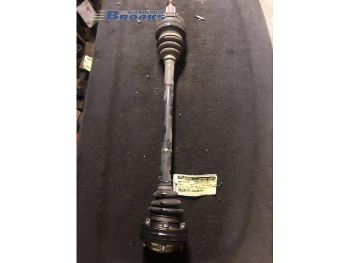 Drive shaft, rear right from a BMW 1 serie (E87/87N) 118d 16V 2007