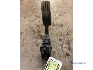 Used Accelerator pedal Dacia Dokker Express (8S) 1.5 dCi 75 Price € 40,00 Margin scheme offered by Autobedrijf Brooks