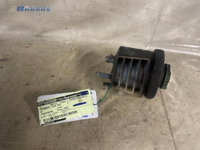 Begagnade Styrservotank Volkswagen Transporter Pris € 10,00 Marginaltabell erbjuds av Autobedrijf Brooks