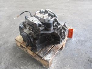 Used Gearbox Volkswagen Passat Variant (3C5) 2.0 TDI 16V 140 Price on request offered by Autobedrijf Brooks
