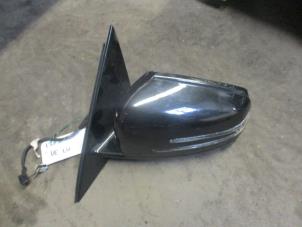 Used Wing mirror, left Mercedes E Estate (S212) E-220 CDI 16V BlueEfficiency Price on request offered by Autobedrijf Brooks
