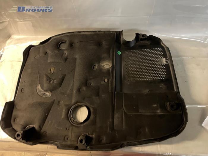 Engine protection panel from a Mercedes-Benz E Estate (S212) E-220 CDI 16V BlueEfficiency 2010