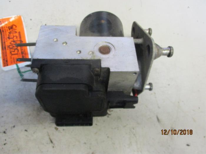 Begagnade ABS-pump Mercedes A (W168) 1.4 A-140 Pris € 40,00 Marginaltabell erbjuds av Autobedrijf Brooks