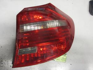 Used Taillight, right BMW 1 serie (E87/87N) 118d 16V Price on request offered by Autobedrijf Brooks