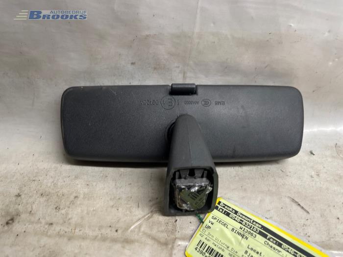 Rear view mirror from a Volkswagen Up! (121) 1.0 12V 75 2016