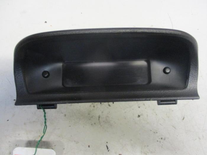 Begagnade Innerdisplay Peugeot 307 (3A/C/D) 1.4 HDi Pris € 20,00 Marginaltabell erbjuds av Autobedrijf Brooks