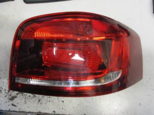 Używane Tylne swiatlo pozycyjne prawe Audi A3 Cena na żądanie oferowane przez Autobedrijf Brooks