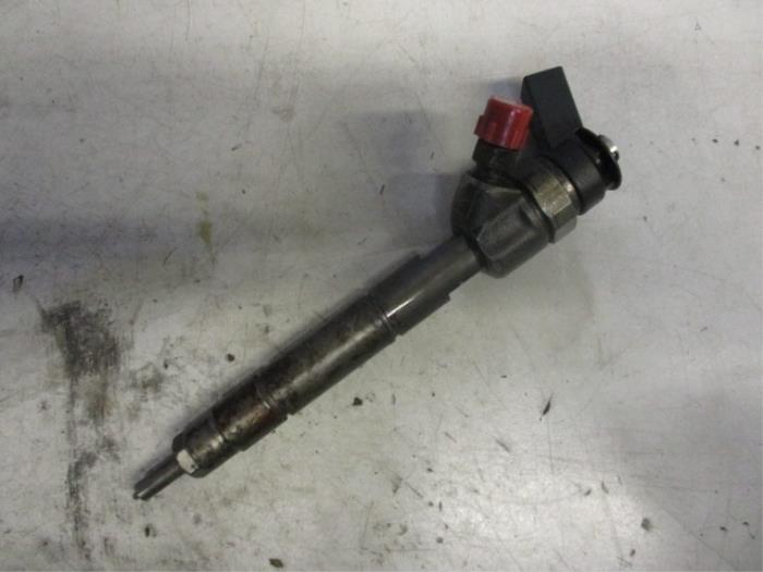 Usagé Injecteurs Mercedes C (W203) 2.2 C-220 CDI 16V Prix € 75,00 Règlement à la marge proposé par Autobedrijf Brooks