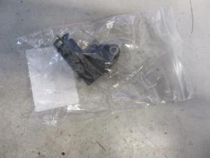 Used Brake light switch Volkswagen Crafter Price on request offered by Autobedrijf Brooks
