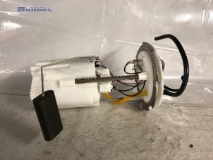 Usados Bomba eléctrica de combustible Volkswagen Up! (121) 1.0 12V 75 Precio de solicitud ofrecido por Autobedrijf Brooks
