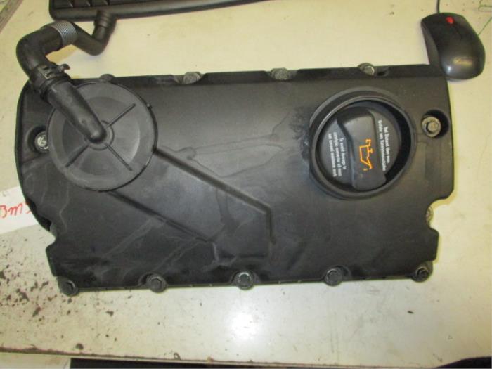 Gebrauchte Ventildeckel Volkswagen Passat Variant (3B6) 1.9 TDI 130 Preis auf Anfrage angeboten von Autobedrijf Brooks