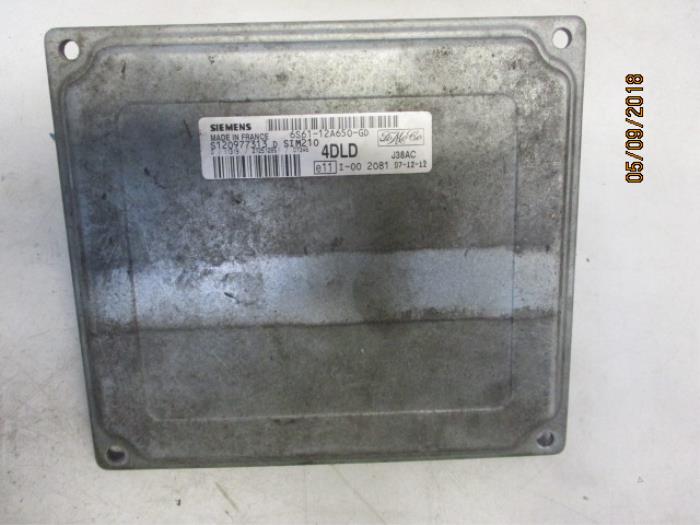 Used Engine management computer Ford Fiesta 5 (JD/JH) 1.4 16V Price € 92,00 Margin scheme offered by Autobedrijf Brooks
