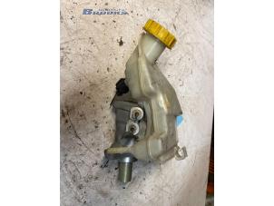 Usagé Maitre cylindre (freinage) Ford Fiesta 5 (JD/JH) 1.3 Prix € 20,00 Règlement à la marge proposé par Autobedrijf Brooks