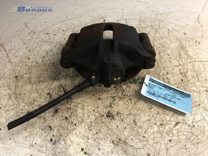 Gebrauchte Bremszange links vorne Renault Kangoo Express (FC) 1.5 dCi 68 Preis € 20,00 Margenregelung angeboten von Autobedrijf Brooks