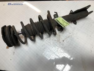 Used Front shock absorber rod, right Renault Kangoo Express (FW) 1.5 dCi 90 FAP Price € 50,00 Margin scheme offered by Autobedrijf Brooks