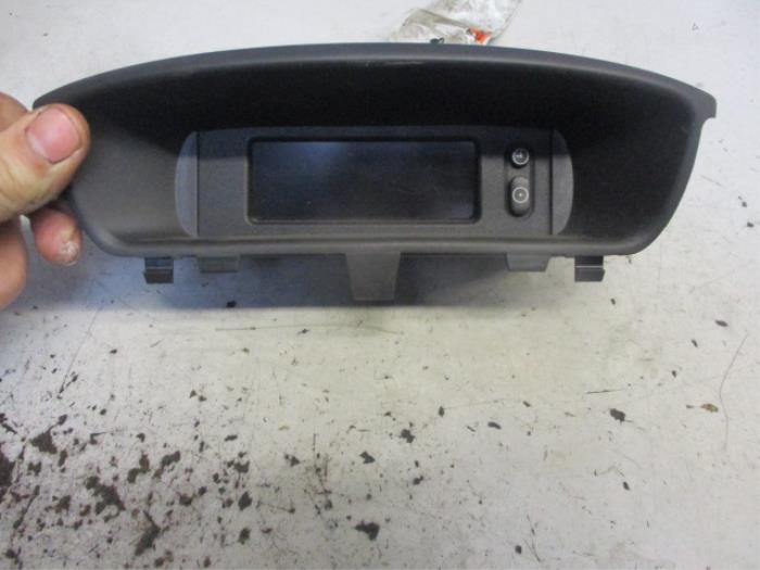 Begagnade Innerdisplay Opel Meriva (A) 1.7 DTI 16V Pris € 20,00 Marginaltabell erbjuds av Autobedrijf Brooks