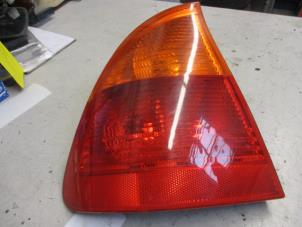 Used Taillight, left BMW 3 serie Touring (E46/3) 320i 24V Price € 30,00 Margin scheme offered by Autobedrijf Brooks