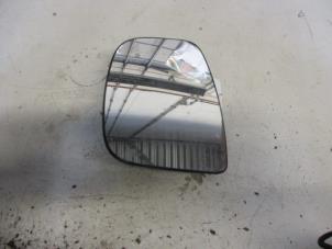 Used Mirror glass, left Peugeot Expert (VA/VB/VE/VF/VY) 2.0 Blue HDi 180 16V Price on request offered by Autobedrijf Brooks