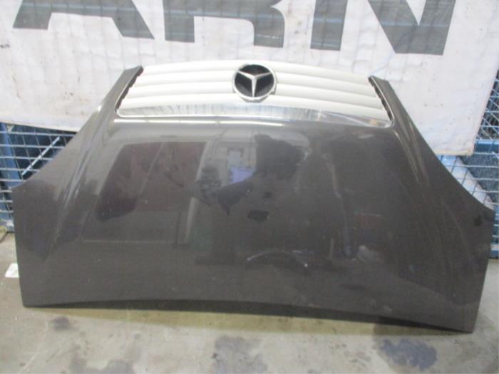 Bonnet from a Mercedes-Benz A (W168) 1.4 A-140 2001