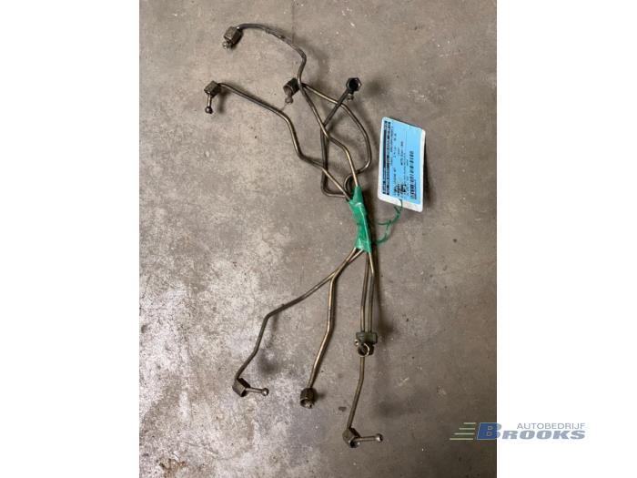 Begagnade Bränsleledningsset Mercedes E (W210) 2.2 E-220D 16V Pris € 25,00 Marginaltabell erbjuds av Autobedrijf Brooks