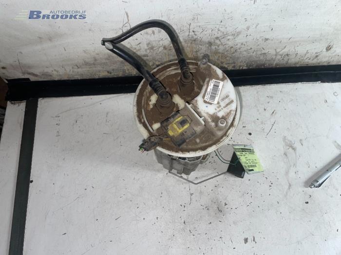 Electric fuel pump from a Peugeot Bipper (AA) 1.3 HDI 2013