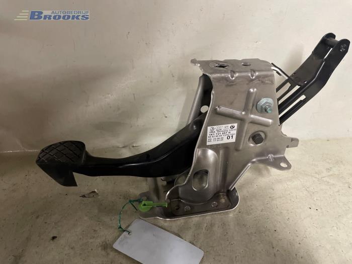 Używane Pedal hamulca Volkswagen Golf V (1K1) 1.9 TDI Cena € 20,00 Procedura marży oferowane przez Autobedrijf Brooks