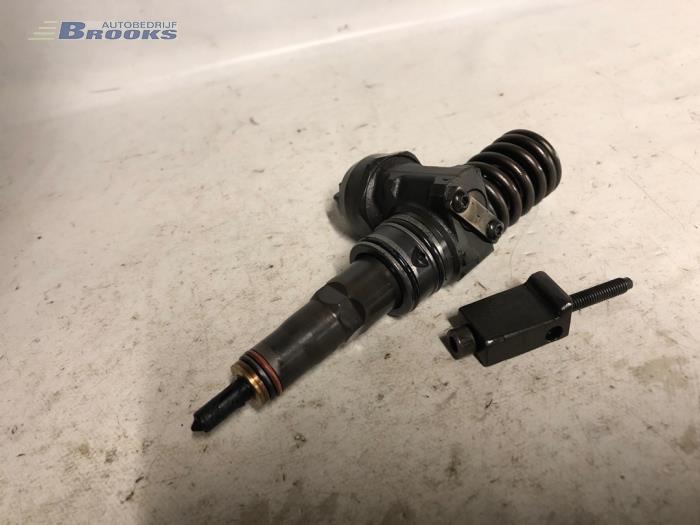 Usagé Injecteurs Volkswagen Touran (1T1/T2) 1.9 TDI 105 Prix € 75,00 Règlement à la marge proposé par Autobedrijf Brooks