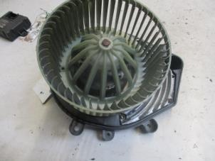 Used Heating and ventilation fan motor Volkswagen Passat Variant (3B5) 2.5 TDI V6 24V Price € 20,00 Margin scheme offered by Autobedrijf Brooks