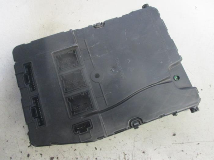 Used Body control computer Renault Megane II (BM/CM) 1.6 16V Price € 60,00 Margin scheme offered by Autobedrijf Brooks