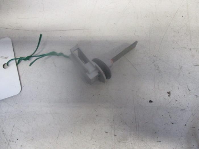 Begagnade Innetemperatursensor Audi A5 (8T3) 2.0 FSI 16V Pris € 10,00 Marginaltabell erbjuds av Autobedrijf Brooks