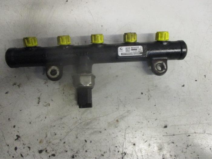 Usagé Système d'injection Volvo V70 (BW) 2.0 D 16V Prix € 50,00 Règlement à la marge proposé par Autobedrijf Brooks