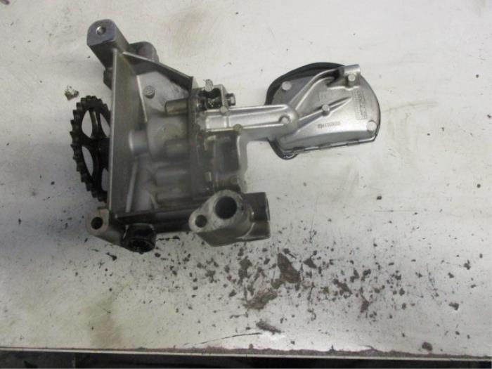 Gebrauchte Ölpumpe Volvo V70 (BW) 2.0 D 16V Preis € 50,00 Margenregelung angeboten von Autobedrijf Brooks