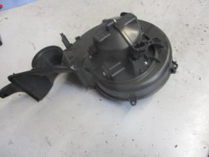 Used Heating and ventilation fan motor Landrover Range Rover Evoque (LVJ/LVS) 2.2 TD4 16V 5-drs. Price on request offered by Autobedrijf Brooks