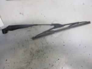 Used Rear wiper arm Landrover Range Rover Evoque (LVJ/LVS) 2.2 TD4 16V 5-drs. Price on request offered by Autobedrijf Brooks