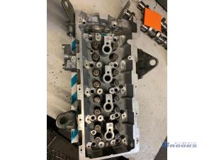 Used Cylinder head Mercedes Sprinter Price on request offered by Autobedrijf Brooks