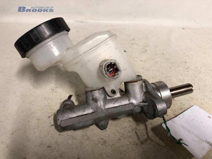 Używane Pompa hamulcowa Daihatsu Cuore (L251/271/276) 1.0 12V DVVT Cena € 25,00 Procedura marży oferowane przez Autobedrijf Brooks