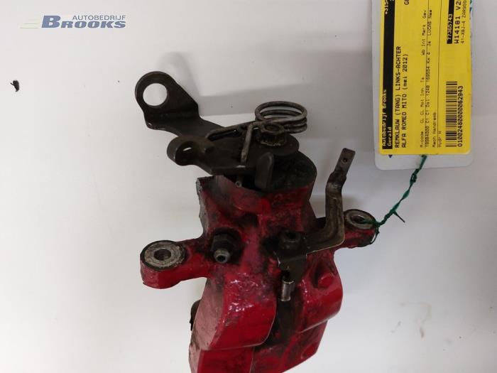 Rear brake calliper, left from a Alfa Romeo MiTo (955) 1.3 JTDm 16V Eco 2012