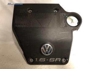 Usagé Cache sous moteur Volkswagen Golf IV (1J1) 1.6 Prix € 15,00 Règlement à la marge proposé par Autobedrijf Brooks