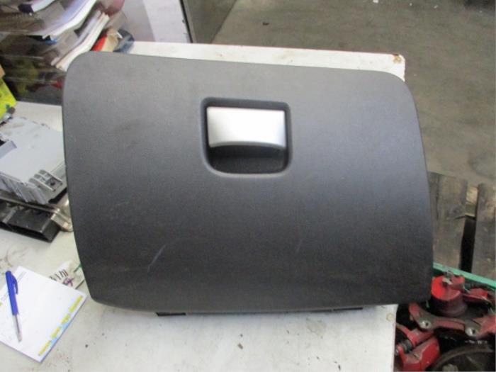 Begagnade Handskfack Alfa Romeo MiTo (955) 1.3 JTDm 16V Eco Pris € 40,00 Marginaltabell erbjuds av Autobedrijf Brooks