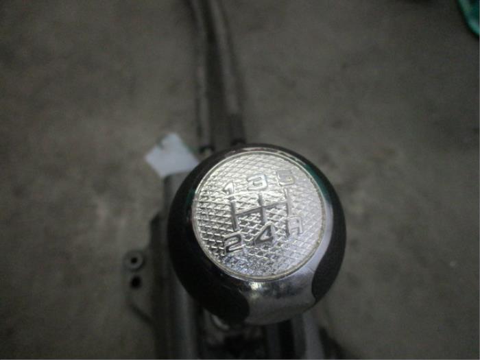 Gear stick from a Alfa Romeo MiTo (955) 1.3 JTDm 16V Eco 2012