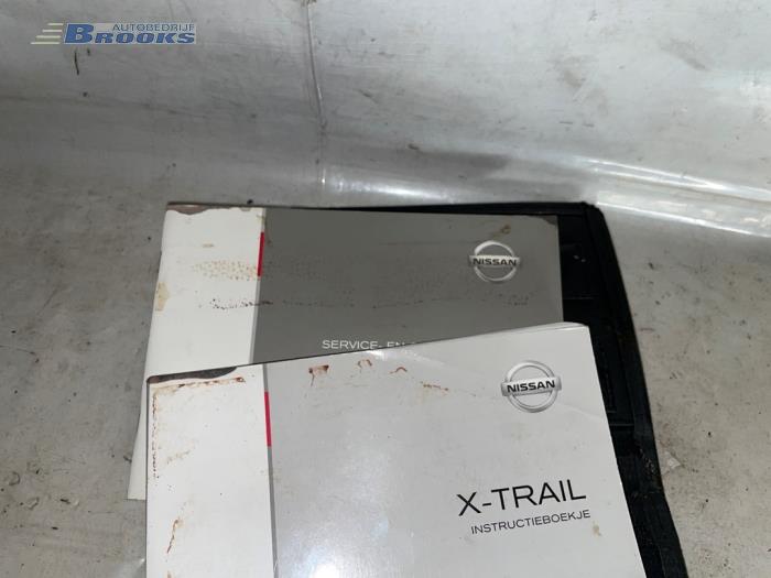 Betriebsanleitung van een Nissan X-Trail (T30) 2.2 dCi 16V 4x2 2006