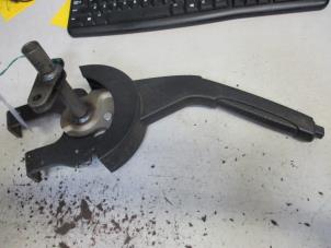 Used Parking brake lever Ssang Yong Rexton 2.7 Xdi RX270 XVT 16V Price on request offered by Autobedrijf Brooks