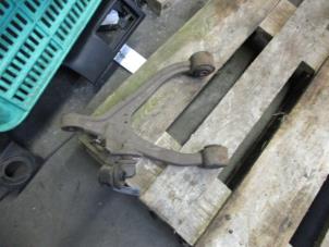 Used Rear wishbone, left Ssang Yong Rexton 2.7 Xdi RX270 XVT 16V Price on request offered by Autobedrijf Brooks