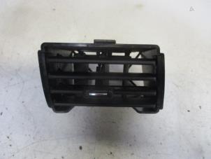 Used Dashboard vent Ssang Yong Rexton 2.7 Xdi RX270 XVT 16V Price on request offered by Autobedrijf Brooks